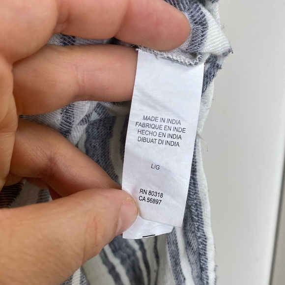 Lucky Brand Women’s Striped Button Up Sleeveless Shirt Size L - Picture 10 of 10